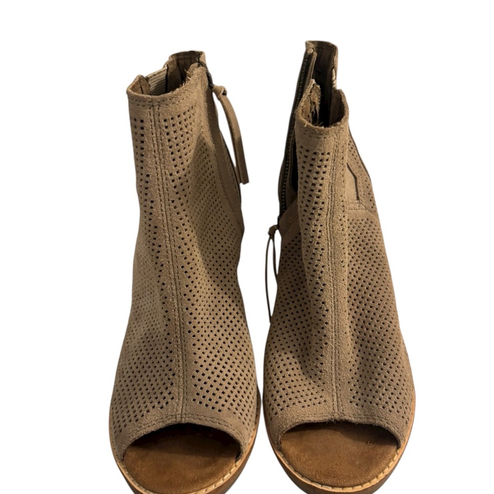 TOMS Women's Majorca Boots Size W8 Block Heel Open Toe Taupe Suede Boho Bootie - Picture 3 of 7